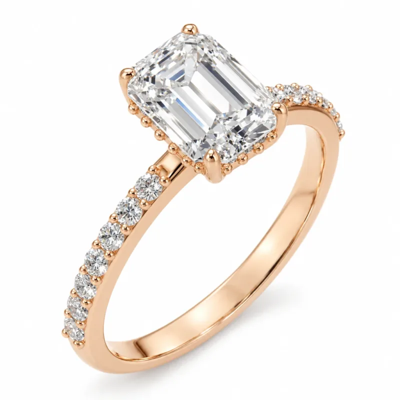 Bague halo caché Lisière émeraude en or rose 18 carats, vue du bijou